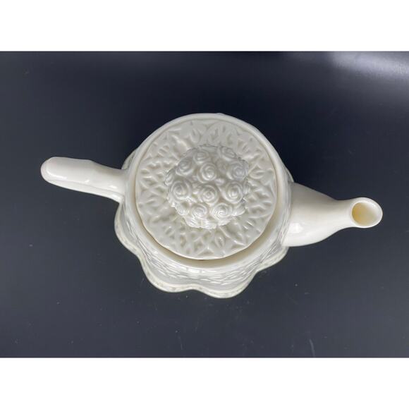 Discontinued Lenox Butler’s Pantry Garden Party Figural TEAPOT w/Lid 6.5”x 7.5” - Picture 6 of 12